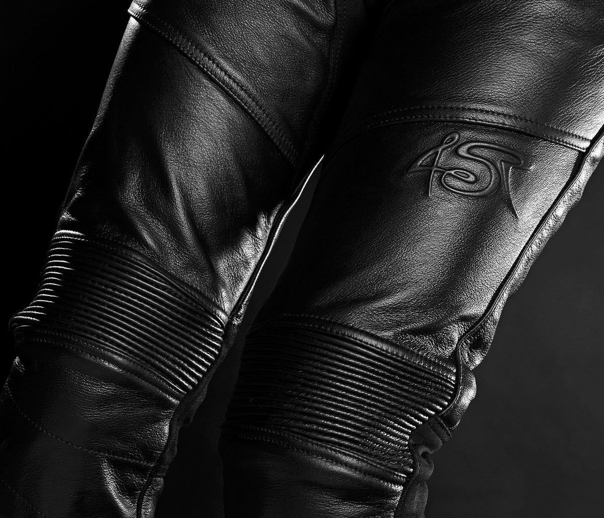 1.1 mm premium cowhide leather with flexible panels