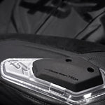 Loketní slidery na motorku 4SR – nasazené na bundě TT Replica