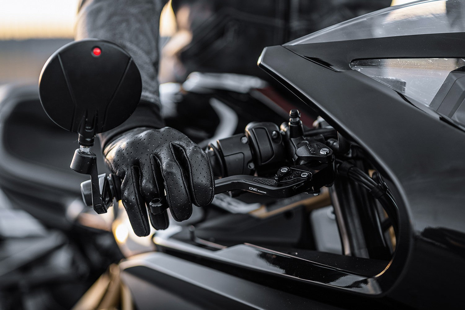 Rukavice na motorku 4SR Monster Evo – celkový pohled