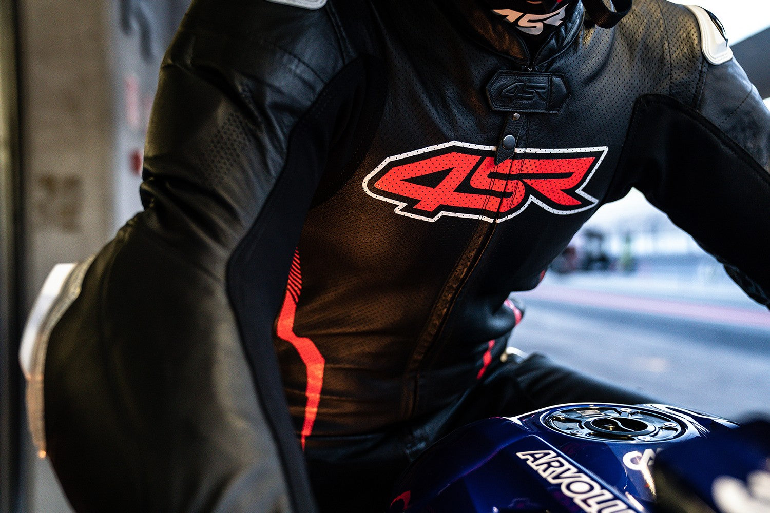 Závodní kombinéza na motorku 4SR Racing Ultra Light AR – detail