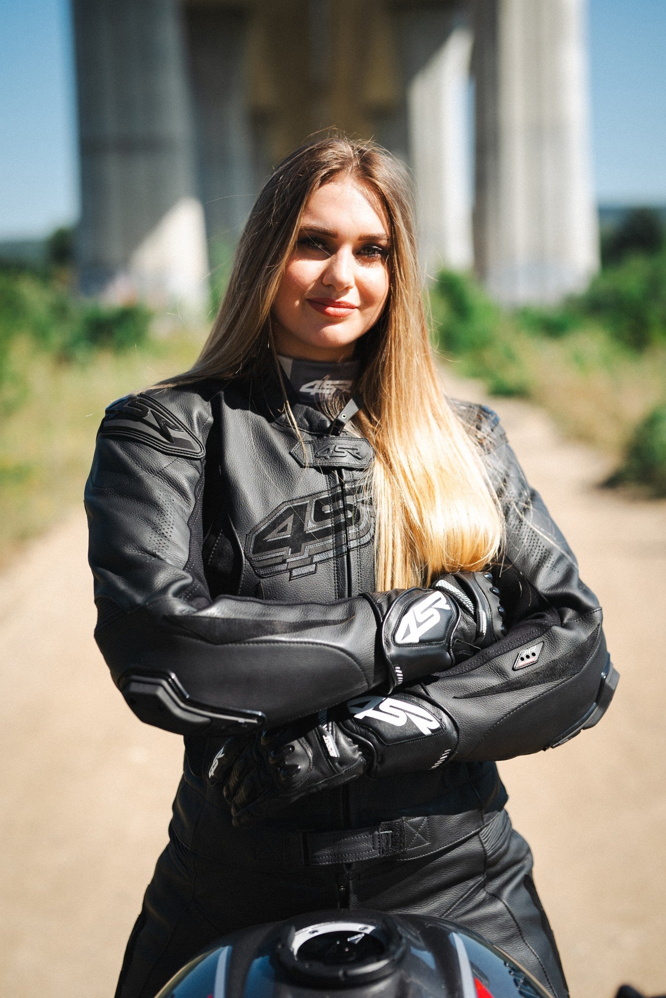 Dámská závodní kombinéza na motorku 4SR RR Lady Black Series AR – detail