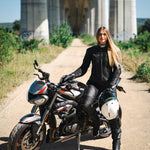 Dámská závodní kombinéza na motorku 4SR RR Lady Black Series AR – celkový pohled