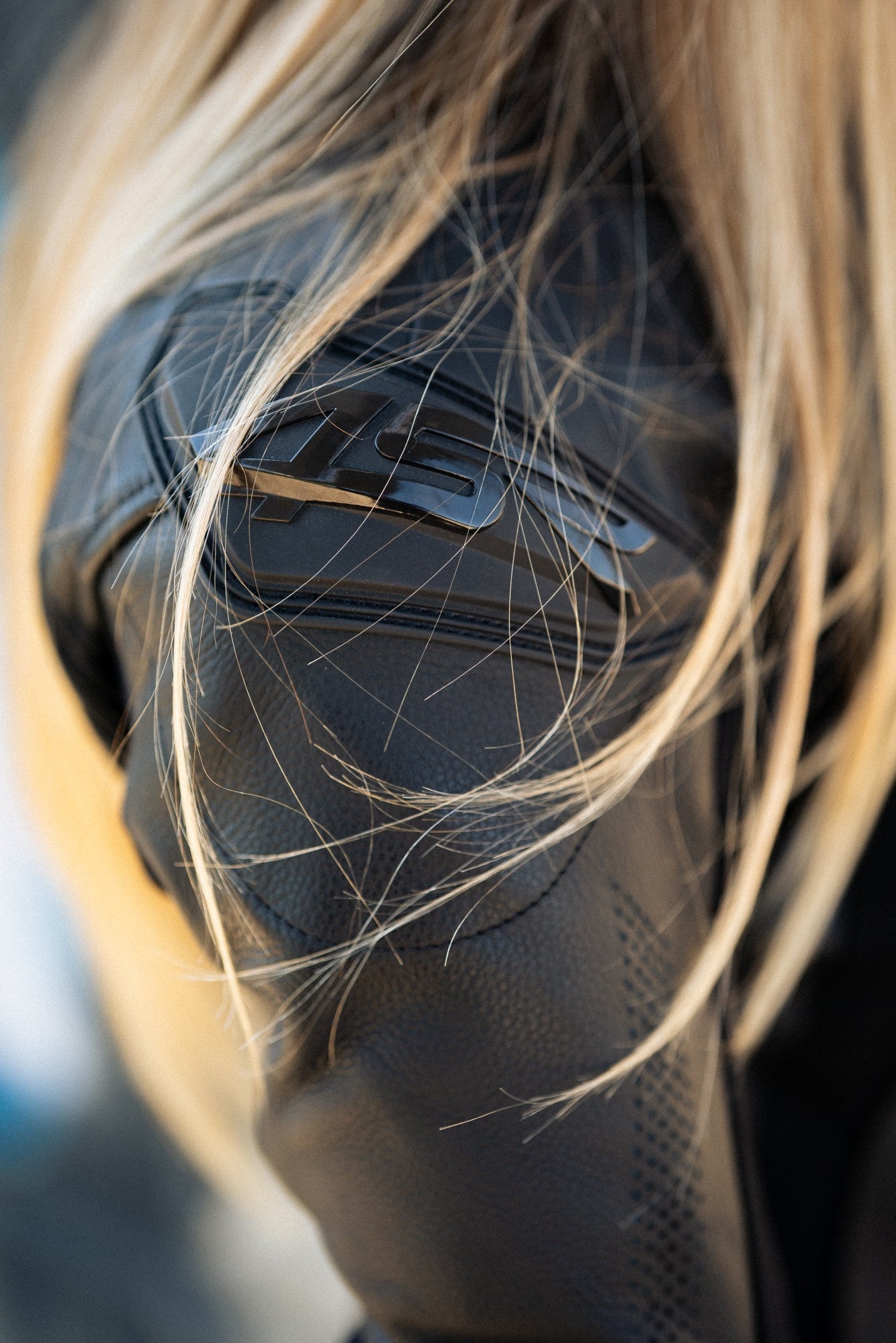 Dámská závodní kombinéza na motorku 4SR RR Lady Black Series AR – detail