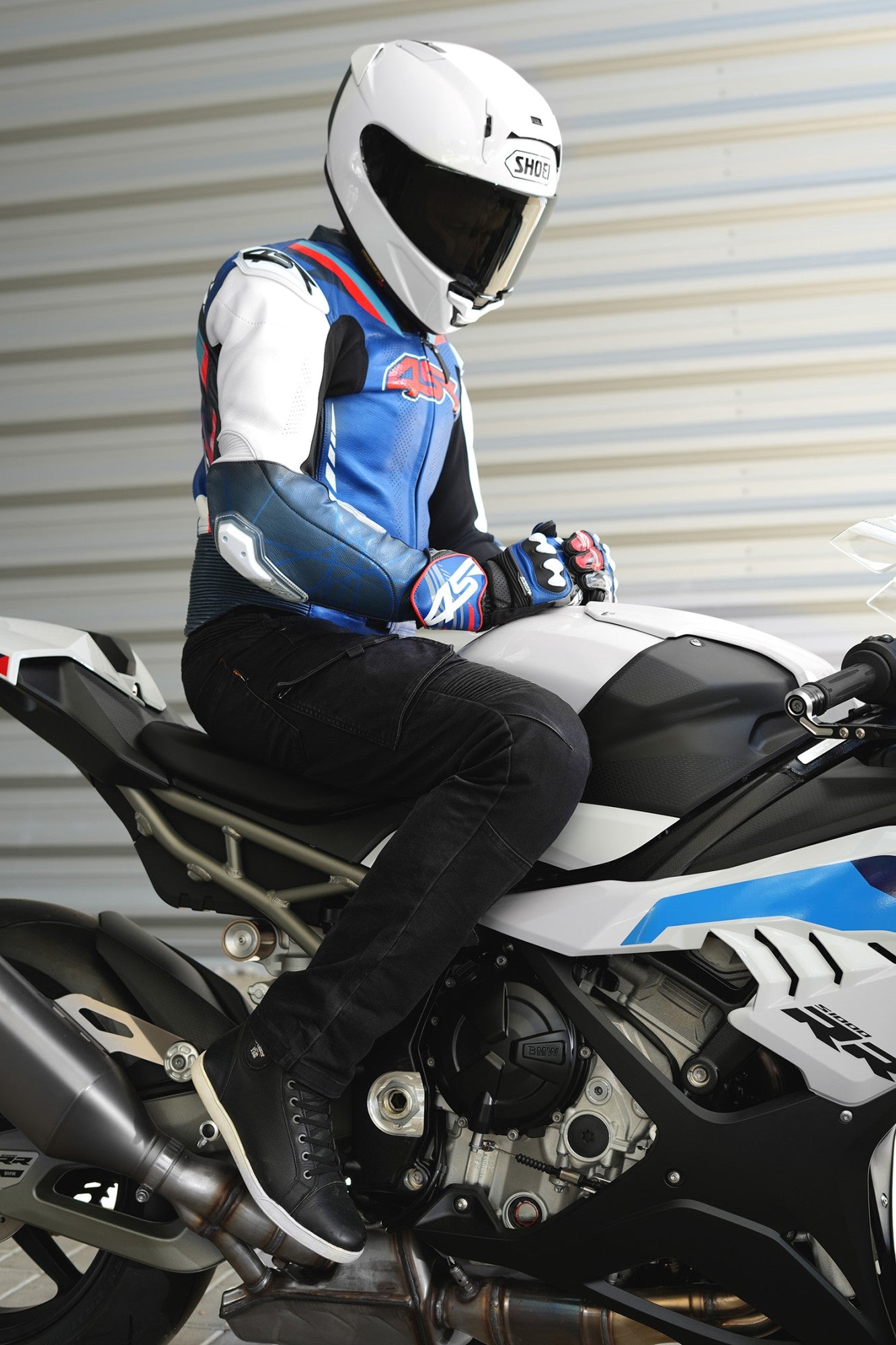Kalhoty na motorku 4SR Tourismo Black – celkový pohled