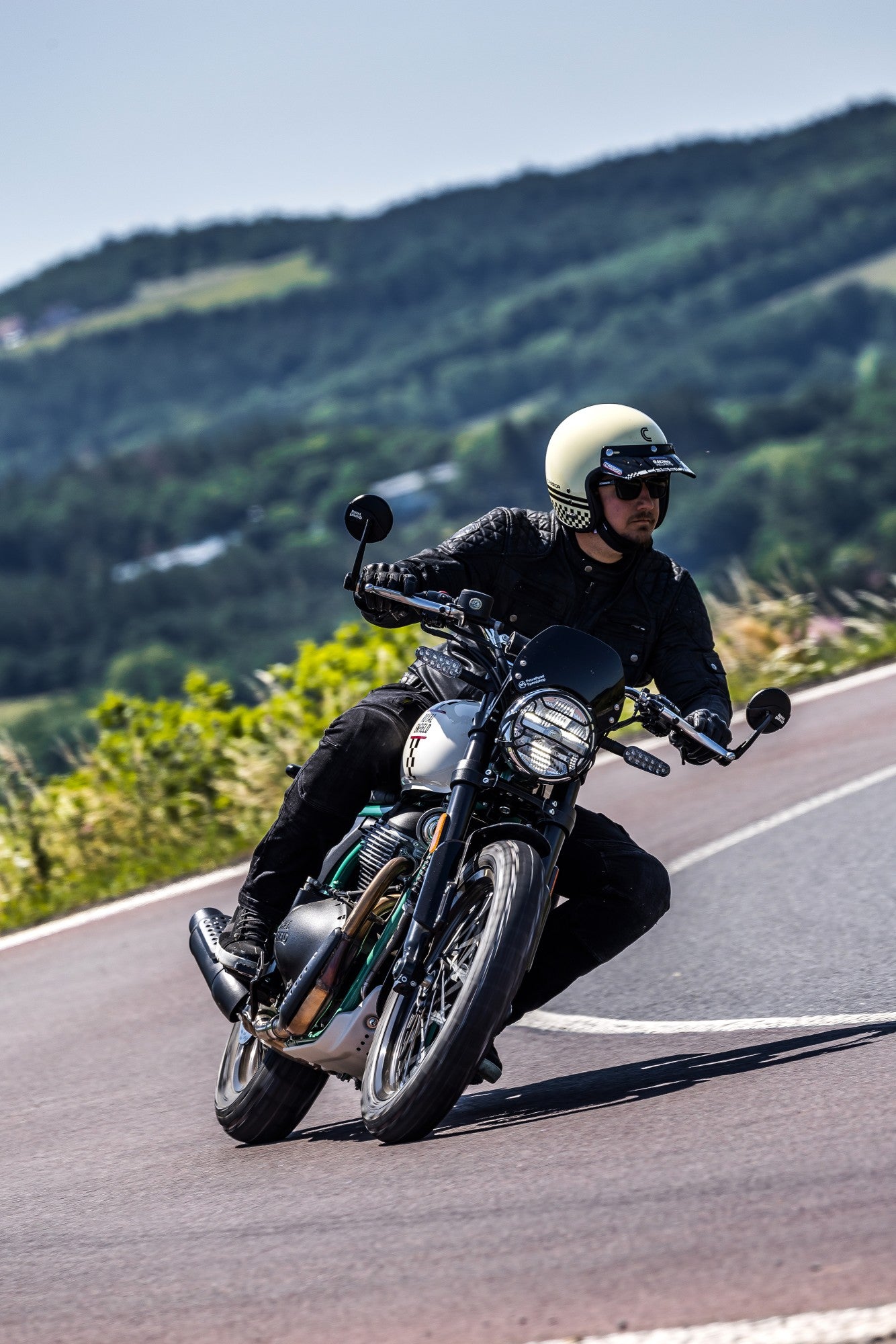 Kevlarové rifle na motorku 4SR Club Sport Sky Black – celkový pohled