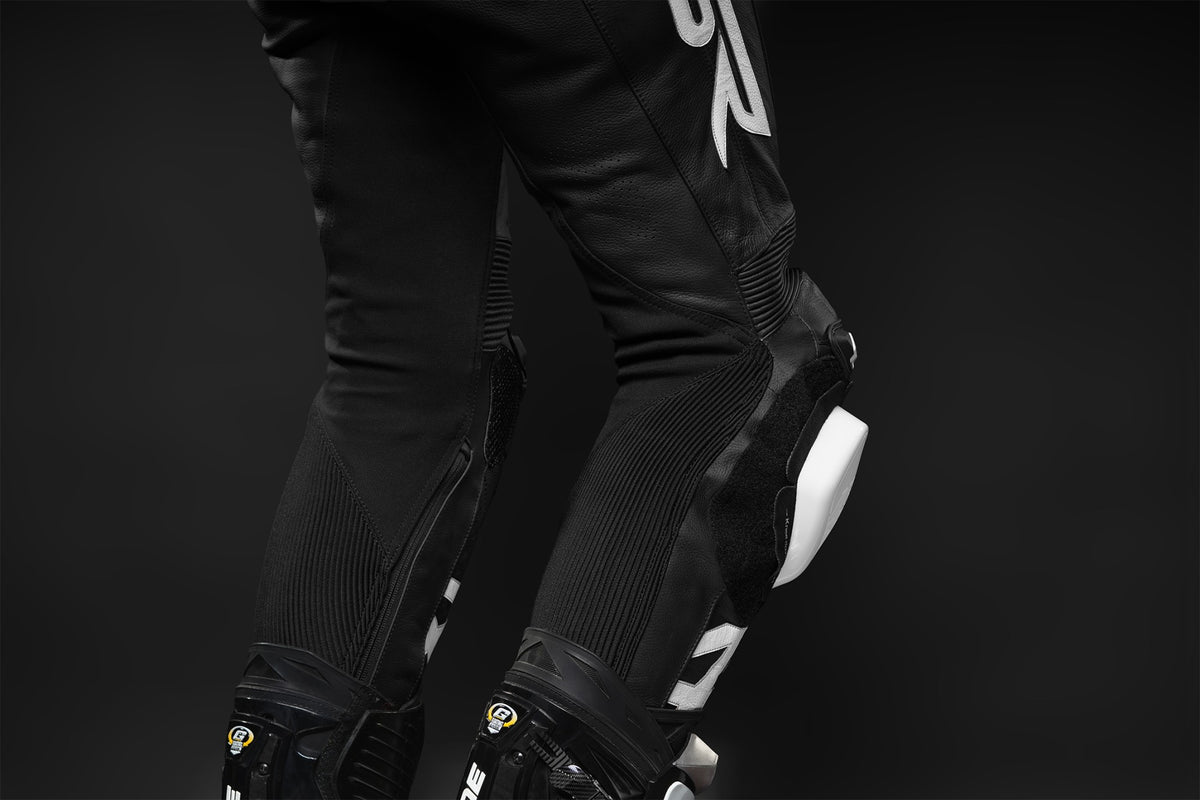 Seamless stretch in the crotch and aramid panels on the calves