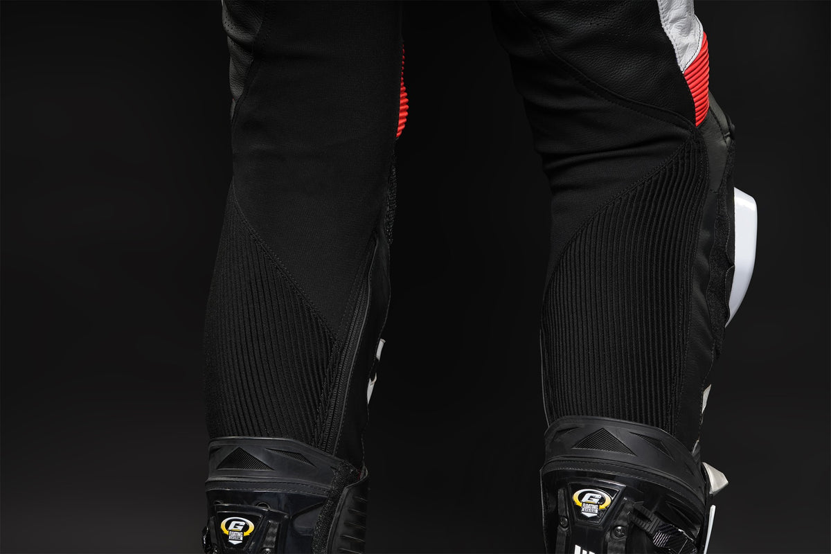 Seamless stretch in the crotch and aramid panels on the calves
