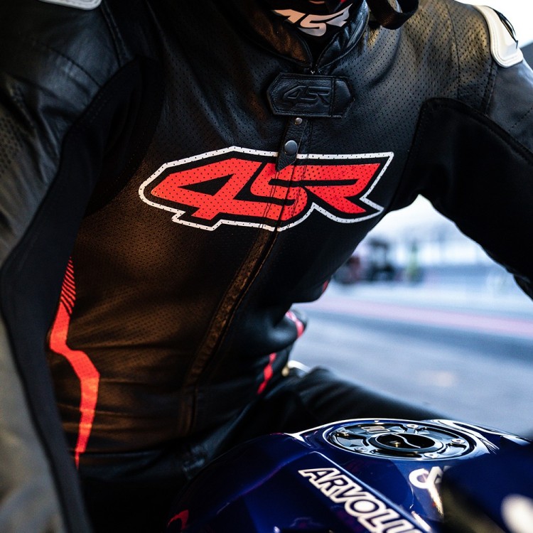 4SR one-piece kangaroo suit Racing Ultra Light AR & Hannes Soomer WSSP