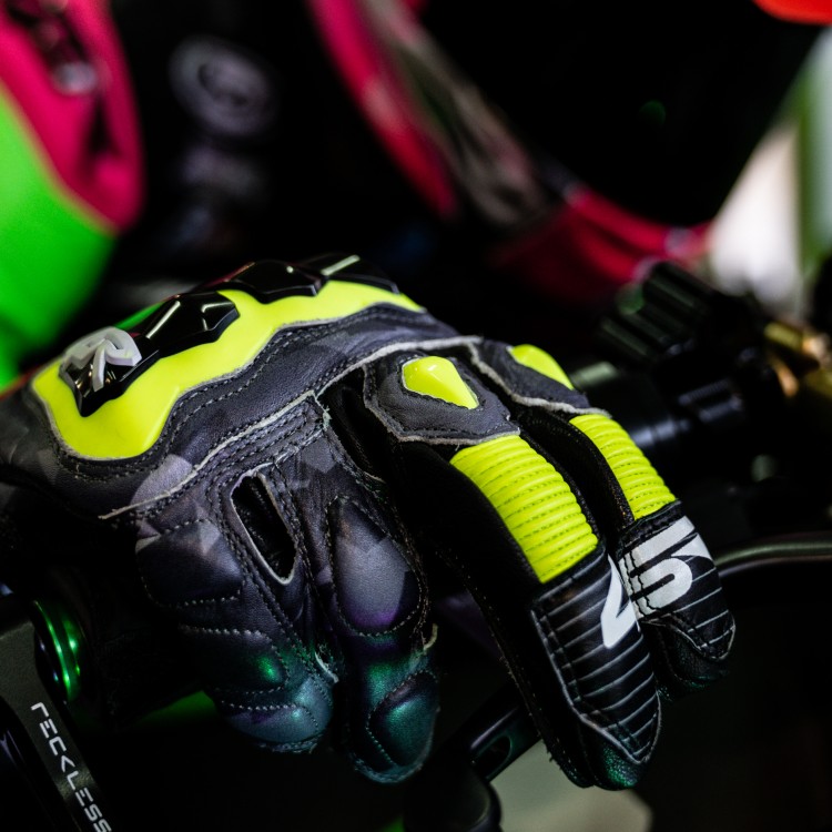 4SR Racing Motorcycle Gloves Stingray Race Spec Camo