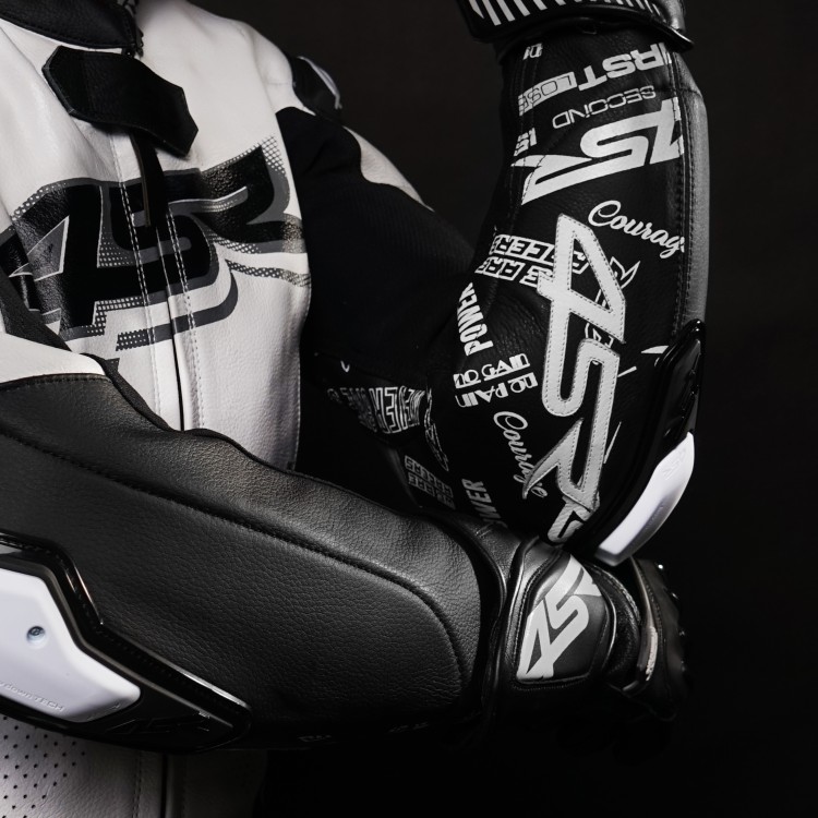 4SR leathersuit RR Lady Power AR detail logo