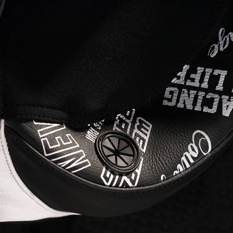 4SR leathersuit RR Lady Power AR camelback