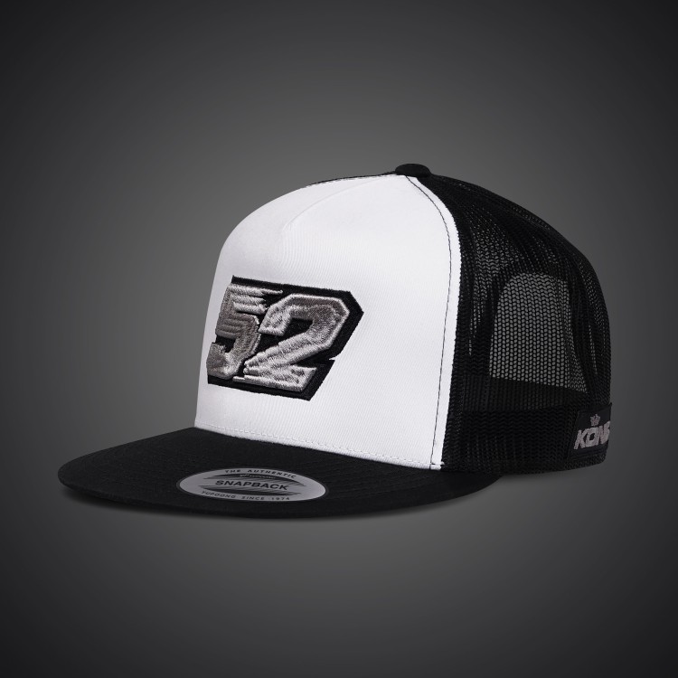 Oliver König 52 White cap